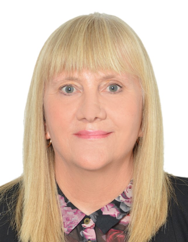 Building tailored end user training journeys based on business processes - Amanda